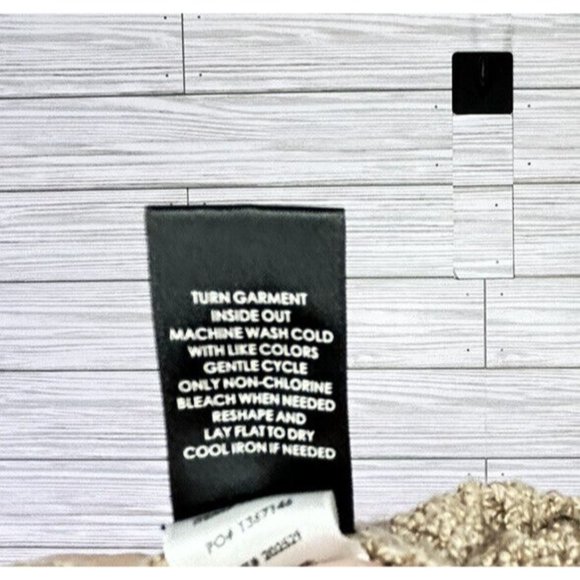 Women'sTorrid Turtleneck Cable Knit Medium Weight Tan/Brown/Cream Sweater Size 1 - Picture 3 of 8